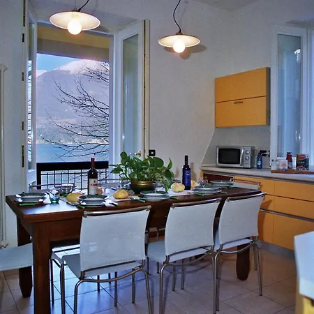 Sleeps 8 Villa Lezzeno