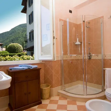 Sleeps 8 Villa